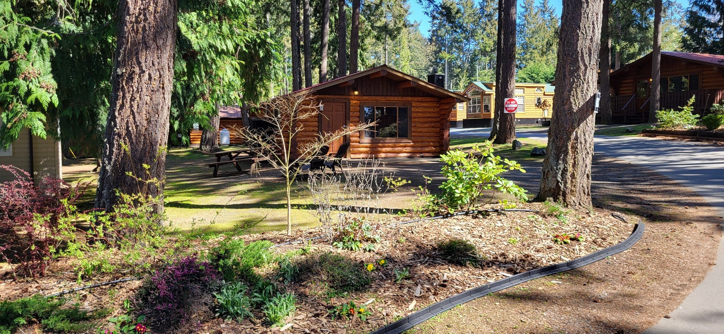 Riverbend Resort logo